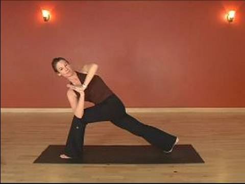 Nasıl Yoga Yaralanmaları Önlemek İçin: Yoga Hilal Hamle Twist