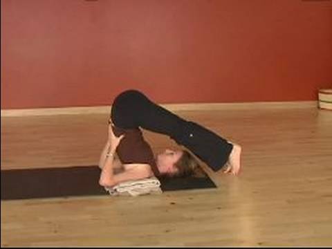 Nasıl Yoga Yaralanmaları Önlemek İçin: Yoga Pulluk Poz
