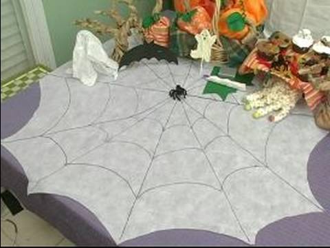 Halloween Süslemeleri Ve Partiler İçin Muamele Etmek: Nasıl Bir Spiderweb Masa Örtüsü Yapmak