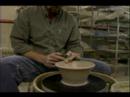 Nasıl Kil Kase: Çanak Çömlek Yapımı Temelleri : Kil Kase Yapmak İçin Üçüncü Bir Çekme Yapıyor  Resim 3