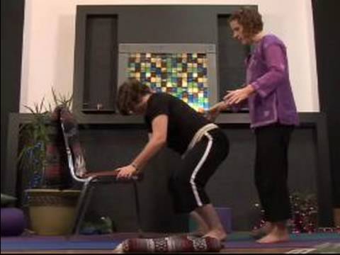 Doğum Öncesi Yoga Dersi : Sandalye Prenatal Yoga İçin Squat  Resim 1