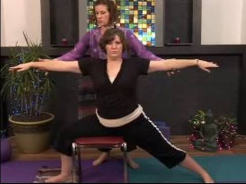 Doğum Öncesi Yoga Dersi : Alternatif Doğum Öncesi Yoga Savaşçı Poz  Resim 1