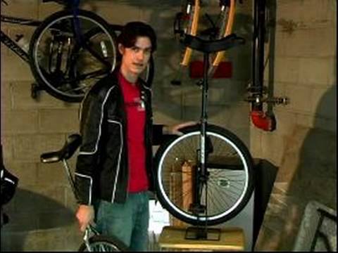 Nasıl Bir Tek Tekerlekli Sirk Bisikletine Binmek İçin: Bir Tek Tekerlekli Sirk Bisikletine Parçaları Bilmek
