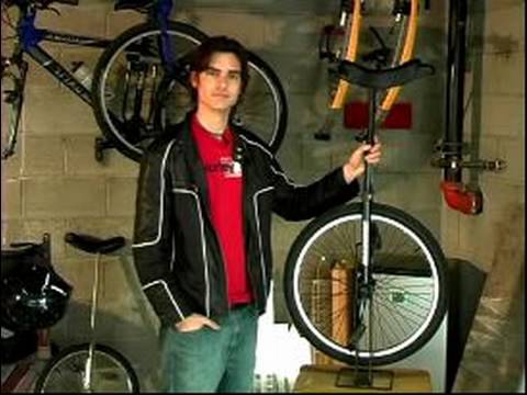 Nasıl Bir Tek Tekerlekli Sirk Bisikletine Binmek: Nasıl Tek Tekerlekli Sirk Bisikletine Binmek Genel Bakış Resim 1