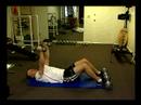 Çapraz Eğitim Çekirdek Vücut Egzersizleri: Bir Genel Gider Sit Up Egzersiz Yapıyor Resim 3