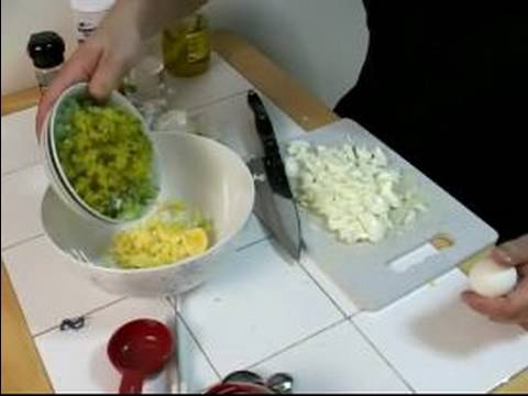 Amerikan Patates Salatası Tarifi: Malzemeler Patates Salatası İçin Ekleyin.