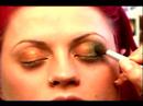 Bir Alicia Keys İçin İpuçları Makyaj Bak : Alicia Keys, Bir Göz İçin Göz Kırışık Makyaj Ekleme  Resim 3