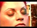 Bir Alicia Keys İçin İpuçları Makyaj Bak : Alicia Keys, Bir Göz İçin Göz Kırışık Makyaj Ekleme  Resim 4