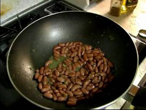 Nasıl Bean Burrito Alıntılar Yapmak: Bir Tavada Fasulye Bean Burrito Sokması İçin Pişirme
