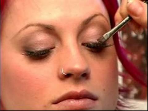 İpuçları Jessica Simpson Görünmesi İçin: Sahte Kirpik Bir Jessica Simpson Makyaj Göz İçin Sabitleme Resim 1