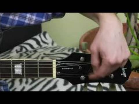 Elektrik Gitar Dizeleri Değiştirmek İçin Nasıl : Paul Tarzı Bir Gitar Les Baş Nasıl Kullanılacağı  Resim 1