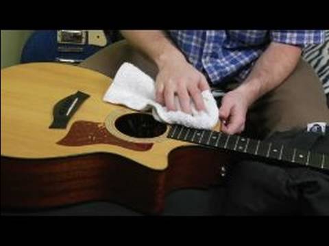 Nasıl Bir Akustik Gitar Üzerinde Dizeleri Değiştirmek İçin: Gitar Yeniden Çekimi Önce Temiz Resim 1