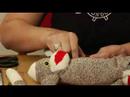Bir Maymun Çorap Kuklası Nasıl Yapılır : Maymuna Silah Kukla Çorap Takmak İçin Nasıl  Resim 3