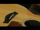 Nasıl Bir Akustik Gitar Üzerinde Dizeleri Değiştirmek İçin: Nasıl Köprü Çıkarın Ve Gitar Çekmek İçin Dizeleri Resim 3