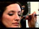 Nasıl Angelina Jolie Makyaj Uygulanması : Angelina Jolie Makyaj Bir Göz İçin Rimel Sürmeden  Resim 4