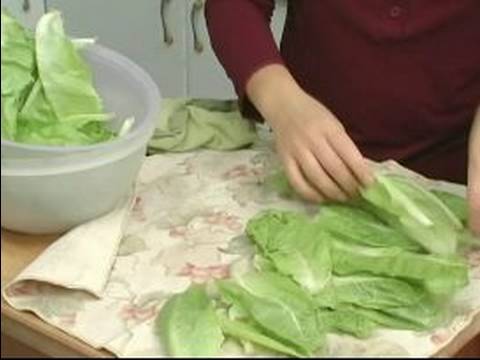 Yunan Salatası Tarifi: Kuru Yeşillik Yunan Salatası İçin