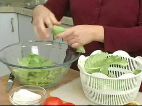 Yunan Salatası Tarifi: Yeşiller İçin Yunan Salata Hazırlayın. Resim 1