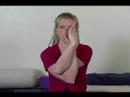 Yoga Baş Ağrısı Rölyef İçin Pozlar: Baş Ağrısı Rahatlatmak İçin Yoga Kartal Poz Resim 3
