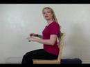 Yoga Baş Ağrısı Rölyef İçin Pozlar: Baş Ağrısı Rahatlatmak İçin Yoga Sandalye Poz Resim 4