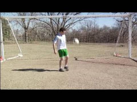 Senin Uyluk İle Futbol Topu Yakalamak İçin Nasıl Futbol Beceri Ve Yakalama Teknikleri : 