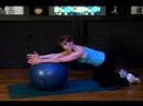 14 Egzersiz Topu Egzersiz : Yan Bir Egzersiz Topu İle Çeker  Resim 3