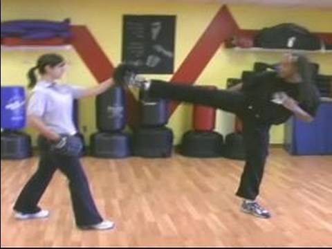 Jeet Kune Do Dövüş Sanatları Teknikleri : Ters Kanca Tekme Jeet Kune Taşıyın  Resim 1