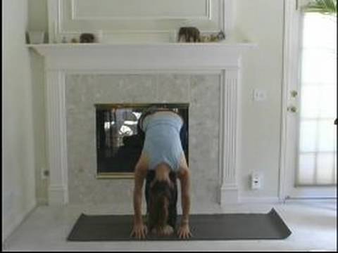 Nasıl Yoga Teşkil Etmektedir Yeni Başlayanlar İçin: Nasıl İleriye Doğru Kat Yoga Pose Resim 1