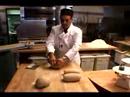 Geleneksel Pişmiş Mal Yapmak İçin Nasıl : Pişirme Sırasında Ekmek Yoğurmak İçin Nasıl  Resim 3