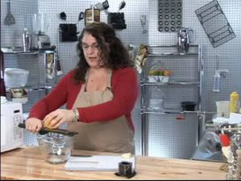 Mutfak Aletleri Kullanmak İçin Nasıl : Bir Rende İle Limon Kabuğu Nasıl 