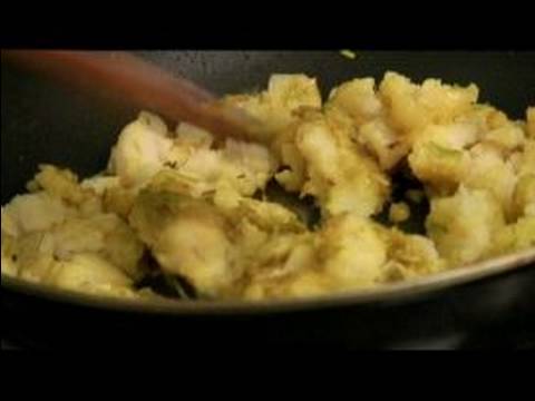 Baharatlı Patates Püresi Yemek Yapmayı: Nasıl Tereyağı Ekleyin Baharatlı Patates Püresi