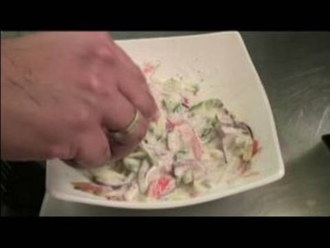 Salatalık Raita Nasıl : Salatalık Raita Yoğurt Ve Baharatlar  Resim 1