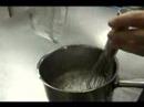 Kara Orman Pastası Tarifi: Basit Şurubu Siyah Orman Keki İçin Hazırlanıyor. Resim 4