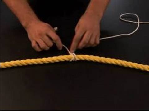 Nasıl Hitch Knots Kravat İçin: Nasıl Ossel Knot Tie İçin