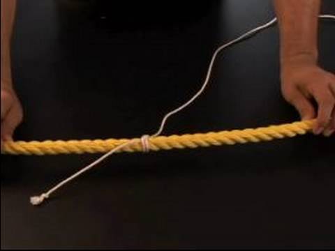 Nasıl Hitch Knots Kravat İçin: Nasıl Yere Satır Hitch Kravat İçin Resim 1