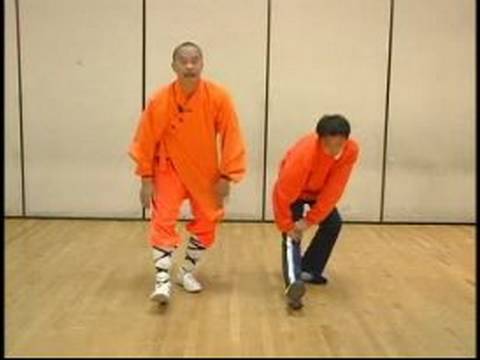 Shaolin Kung Fu Uzanıyor Ve Hamle: Shaolin Kung Fu İçin Uzanıyor İleri