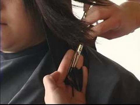 Nasıl Bir A-Line Bob Saç Modeli Kesmek İçin: İçin A-Line Saç Kesimi Sol Tarafında Saç Kesme