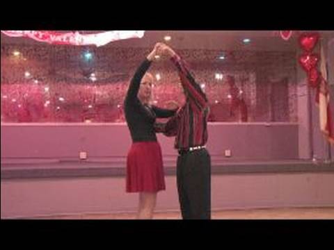 Polka Dans Adımları: Bayanlar Kolu Çevirmek Altında Dans Polka