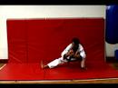 Nasıl Yapmak Kadar Sumit Tutumları: A Bacak Germe Egzersiz Dövüş Sanatları İçin Resim 3