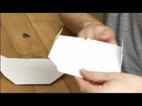 Nasıl Bir Kağıt Uçak Yapmak: Kağıt Uçak İçin Flep Sürükleyin