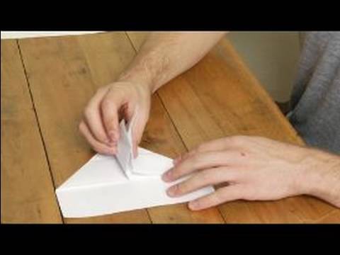 Nasıl Bir Kağıt Uçak Yapmak: Parmak Sahipleri Kağıt Uçak İçin Katlama