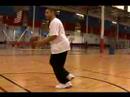 Nasıl Profesyonel Basketbol Oynamak İçin : Bacaklarının Arasında Bir Basketbol Top Sürme 
