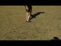 Futbol Top Sürme Hamle: İki Touch Futbol Spin Hareketi Resim 3