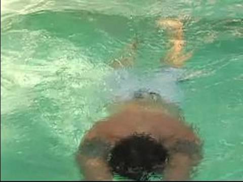 Serbest Stil Yüzme Teknikleri: Nasıl Flutterkick Kafa Su İle Yapılır