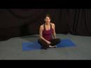 Yoga Egzersizleri Soğumasını: Yoga Twist Oturmuş.
