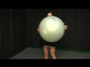 İstikrar Ball Kombinasyonu Egzersizler: İstikrar Ball Egzersizler: Göğüs Basın Gövde Döndürme Resim 3