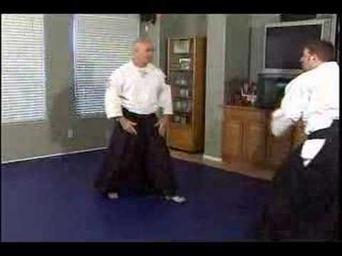 Gelişmiş Aikido: Hareket İlkeleri : Gelişmiş Aikido Teknikleri: Tekme Ve Yumruk Kombo Bölüm 4