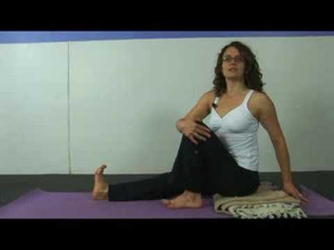 Yeni Başlayanlar İçin Yoga Twist Serisi: Marichyasana 3 Poz Yoga Twist Sırası İçin Resim 1