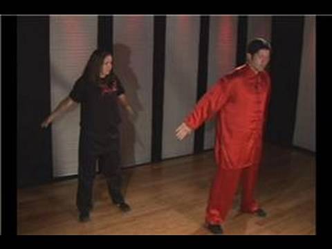 Kung Fu Isınma Egzersizleri: Kung Fu Criss Cross Omuz Rulo Resim 1