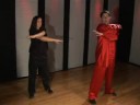 Kung Fu Isınma Egzersizleri: Kung Fu Criss Cross Omuz Rulo Resim 3