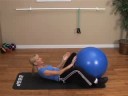 İstikrar Ball Çekirdek Egzersizler: İstikrar Ball Sırtüstü Diz Açılan Egzersiz